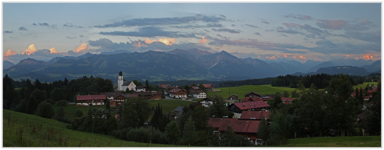 Abendstimmung über Ofterschwang / Oberallgäu