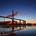 Abendstimmung unter der Köhlbrandbrücke