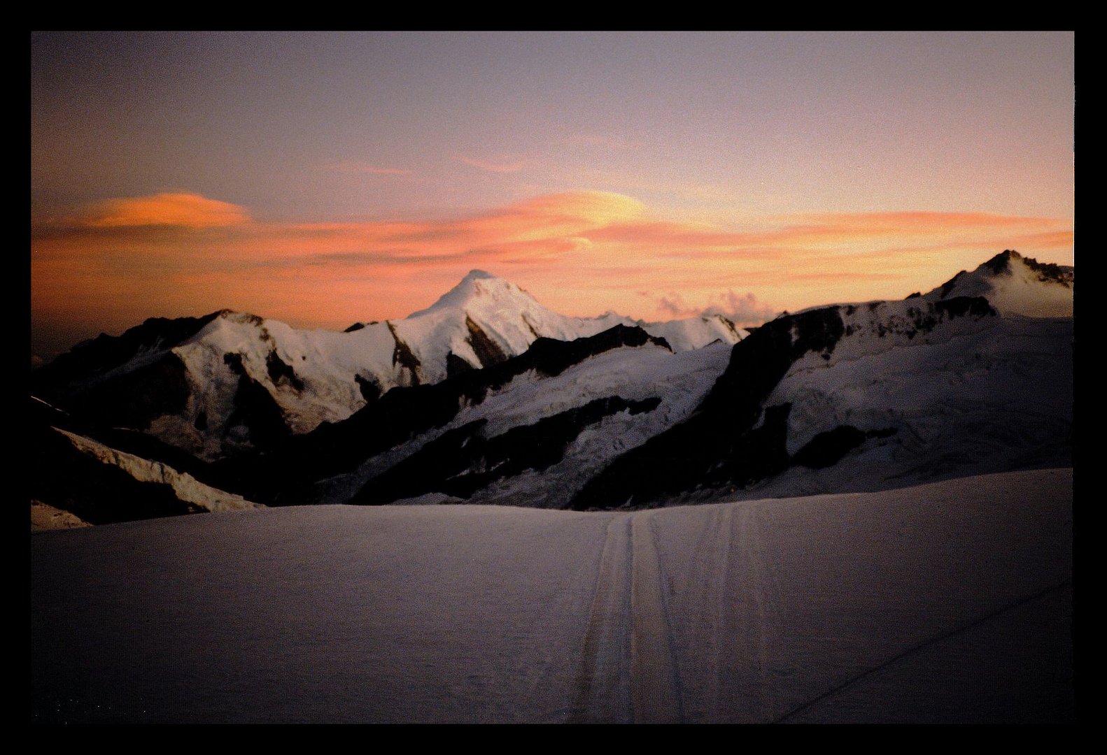 Abendstimmung vor der Mönchsjochhütte