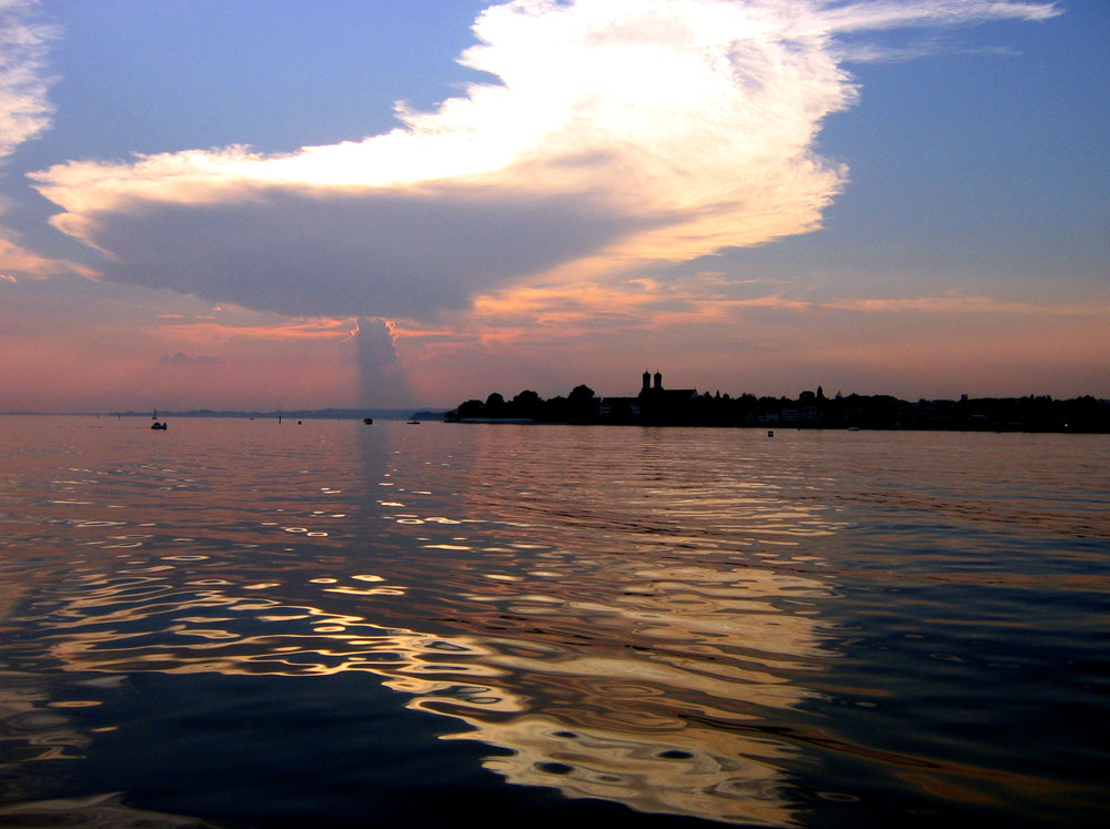 Abendstimmung vor Friedrichshafen