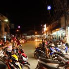Abendverkehr in Thong Sala