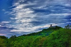 Abendwolken über Burg Gleiberg