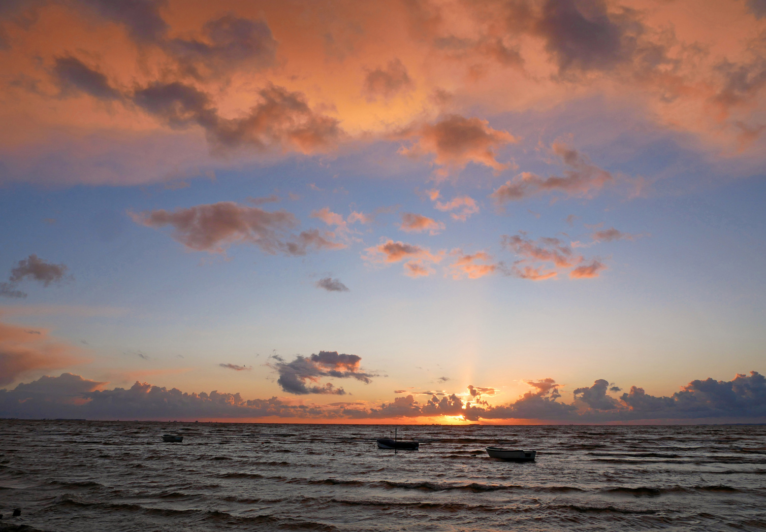 Abendwolken über der Ostsee