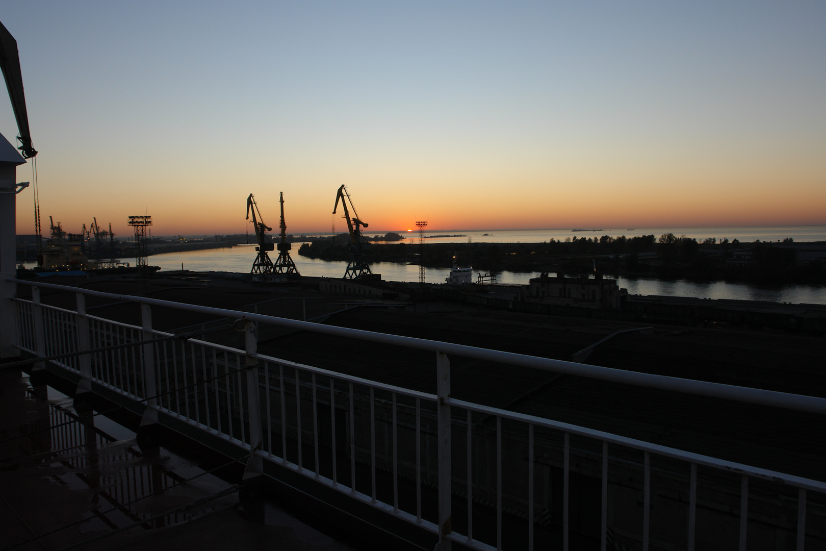 Abenstimmung im Hafen St.Petersburg