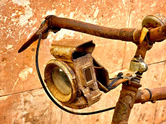 Abenteuerliche Fahrrad Leuchte