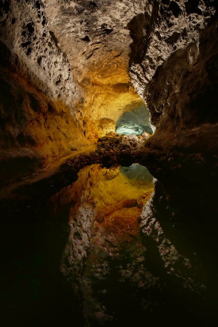 Abenteuerliche Lavahöhle Cueva los Verdes 