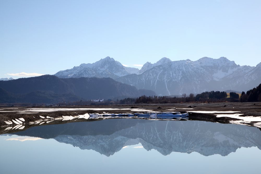 Abenteuerliche Wanderung durch den Forggensee