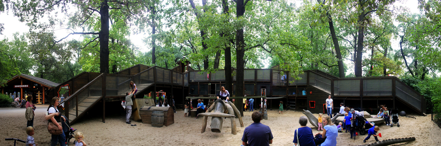 Abenteuerspielplatz im Berliner  Zoo