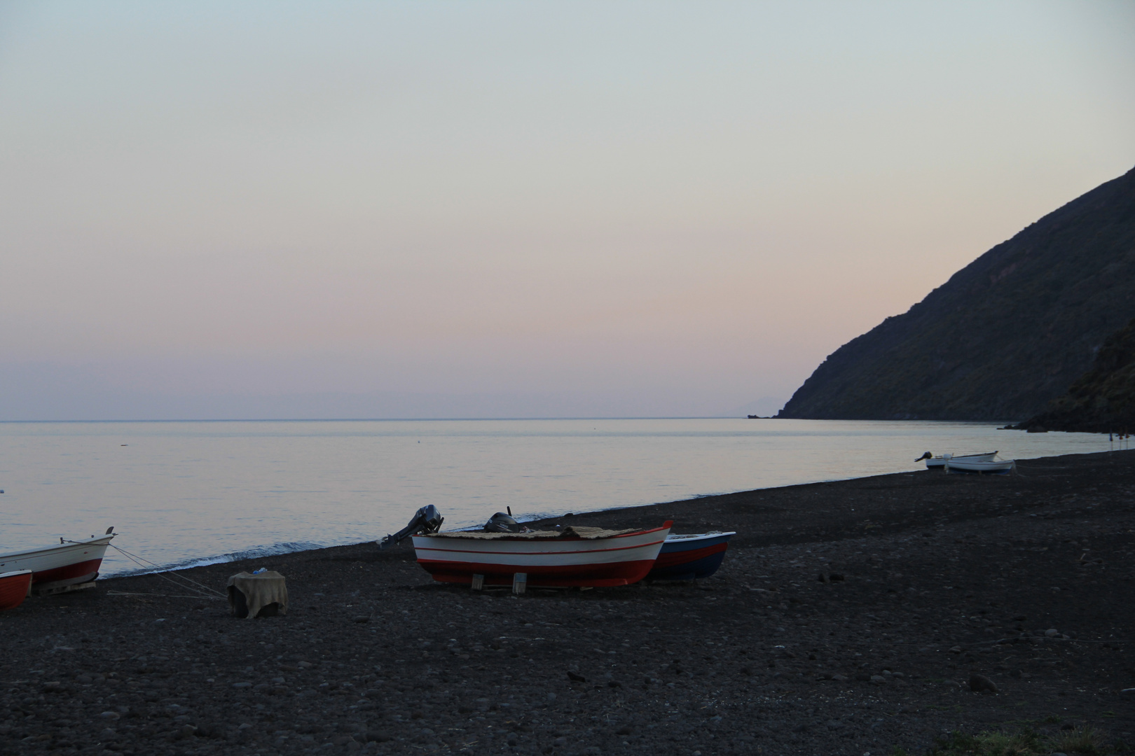 abentlicher Strand von Stromboli