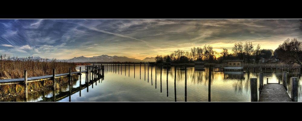 Aber auch wirklich keine Boote mehr am Steg / Panorama ;-)