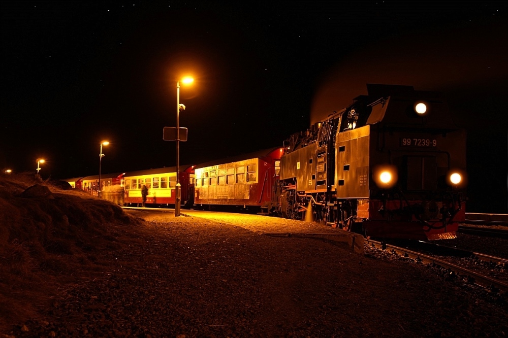 Abfahrt Brocken Punkt Mitternacht