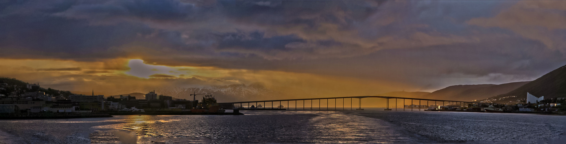 Abfahrt von Tromsö  Panorama