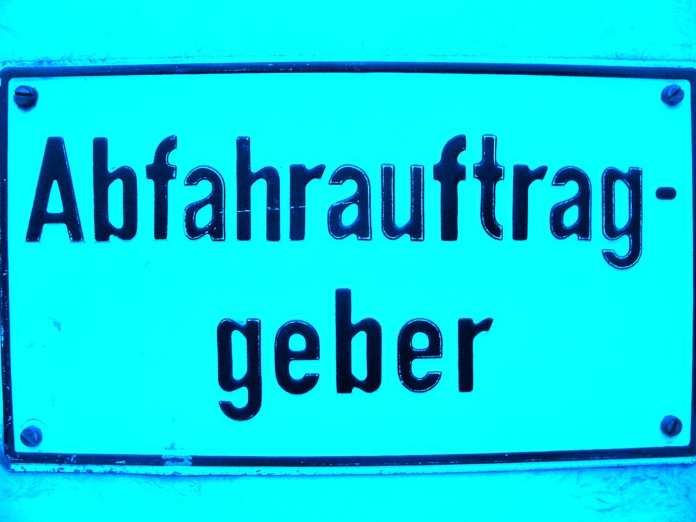 ABFAHRTAUFTRAGEBER