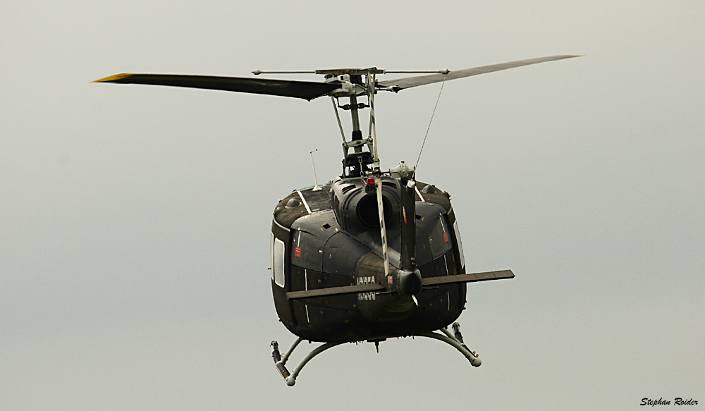Abflug einer Bell UH-1H