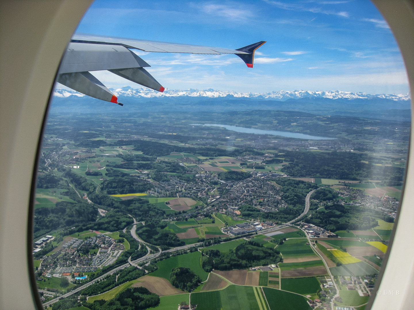 Abflug mit Alpenblick