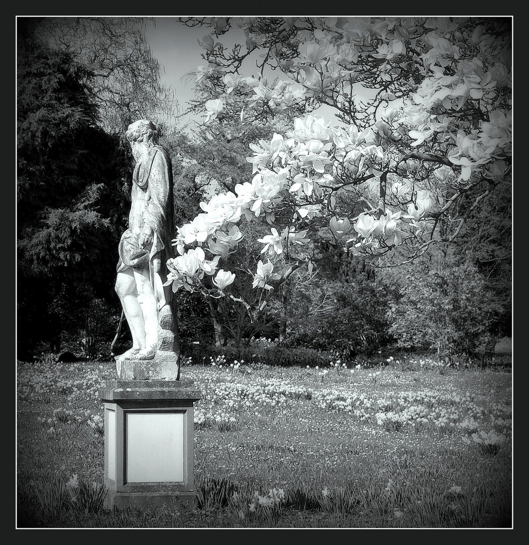Abgewandt Foto Bild Kunstfotografie Kultur Gemalde Skulpturen Skulpturen Im Freien Bilder Auf Fotocommunity