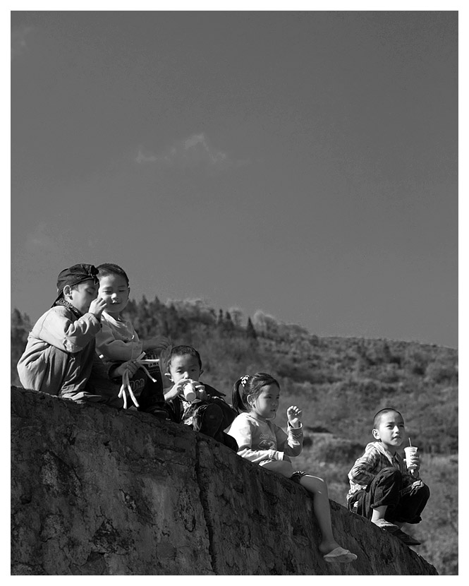 Abhängen auf der Mauer