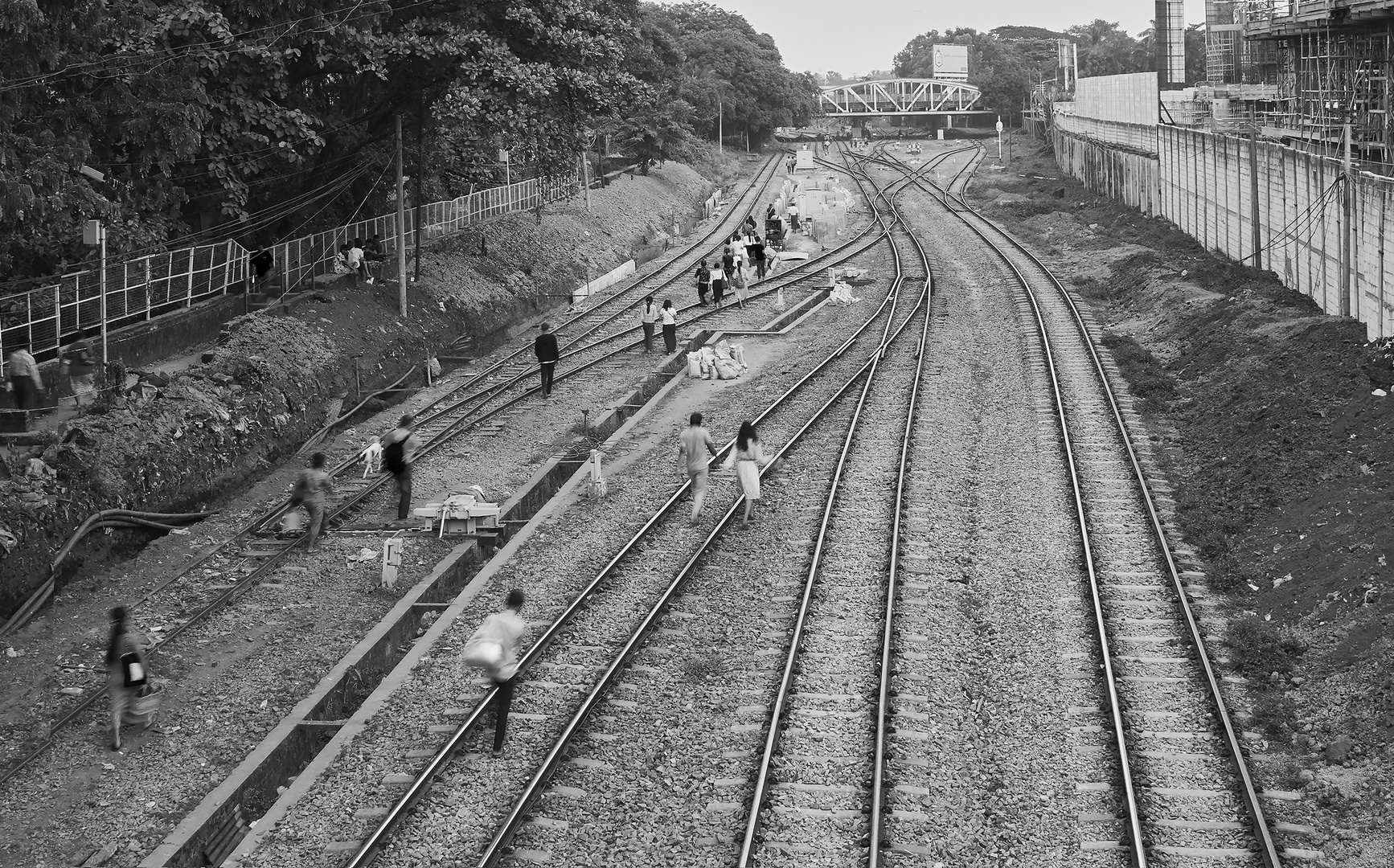 Abkürzung über den Bahnhof 