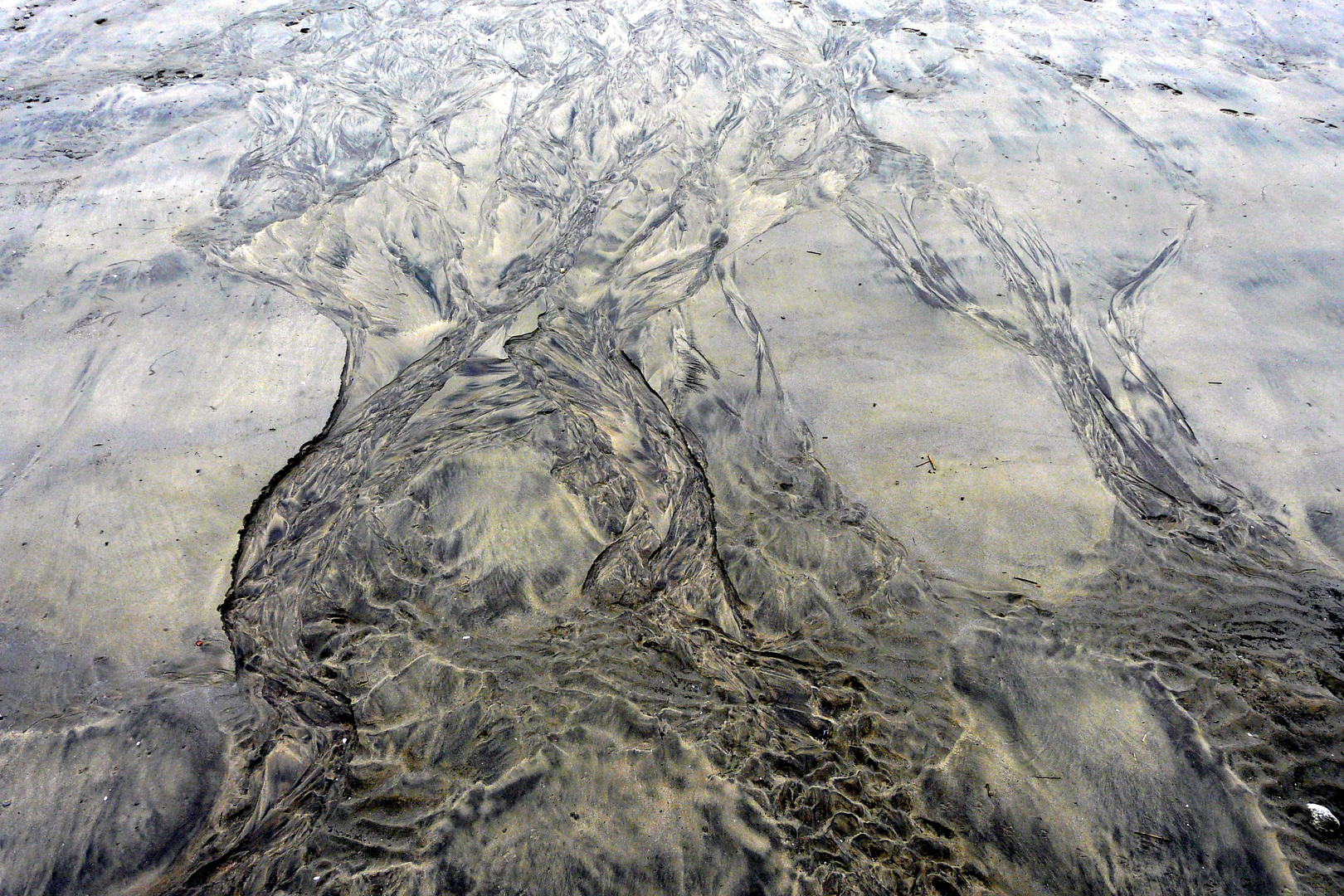 Ablaufendes Wasser: Strandstrukturen