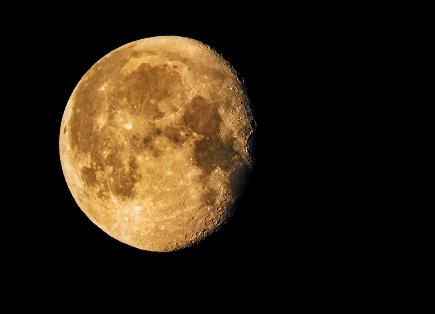 Abnehmender Mond - Luna 2.te Tag nach "Supermond"