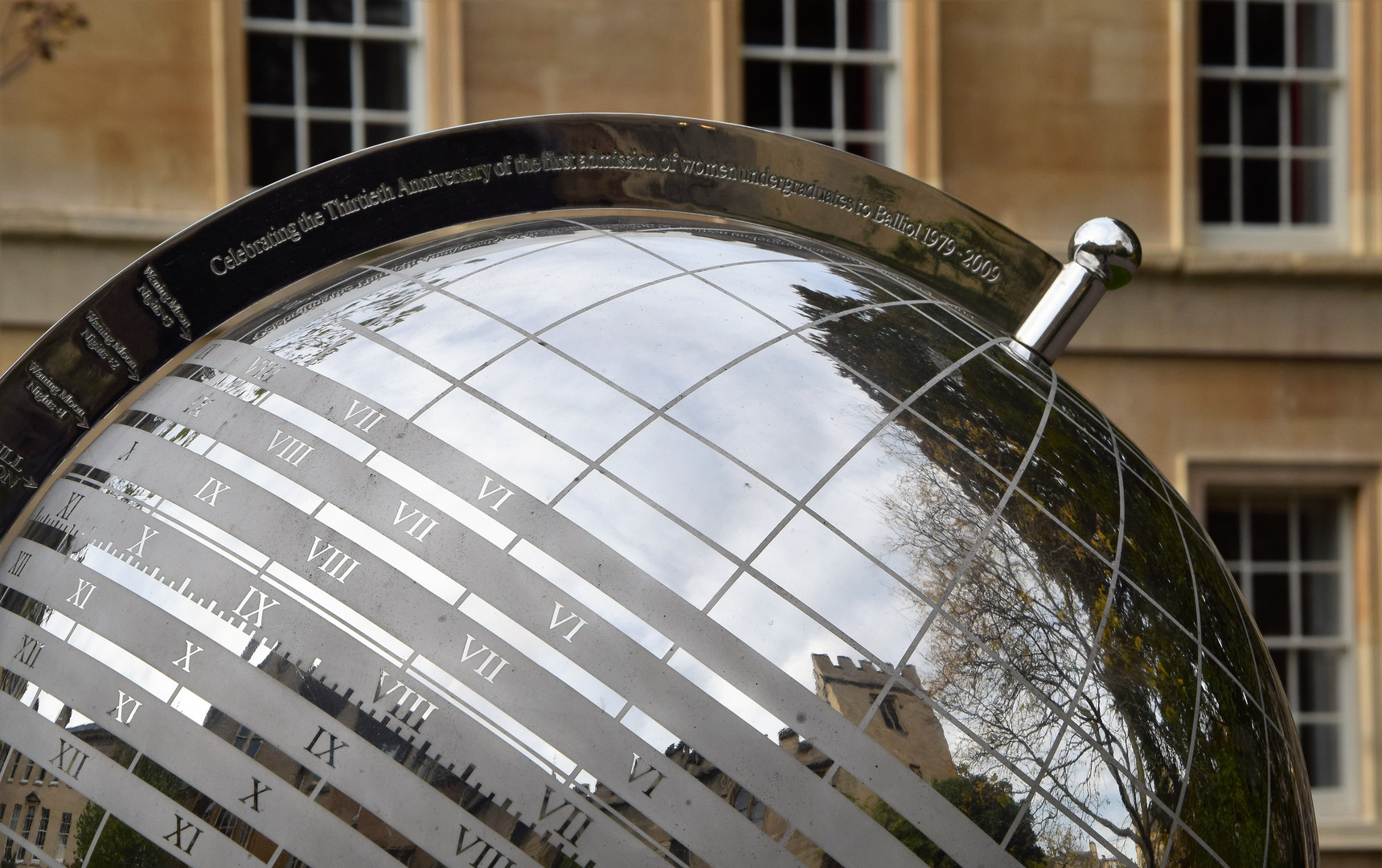 "About Time" Denkmal im Balliol College