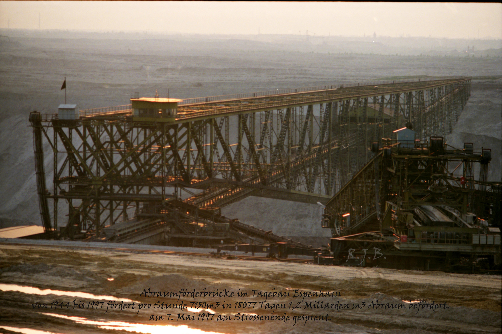 Abraumförderbrücke