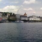 Abreise per Schiff aus dem Luzerner Hafenbecken