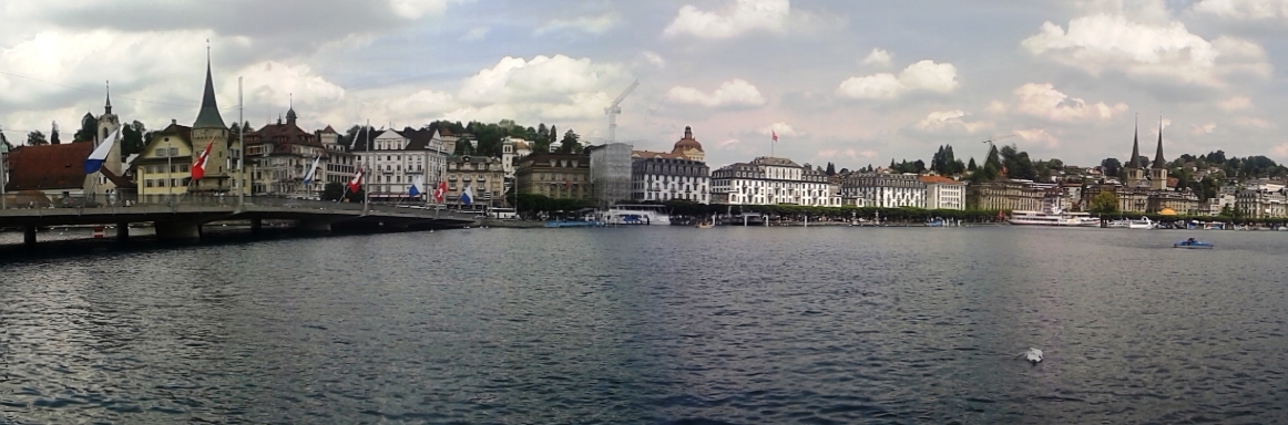 Abreise per Schiff aus dem Luzerner Hafenbecken