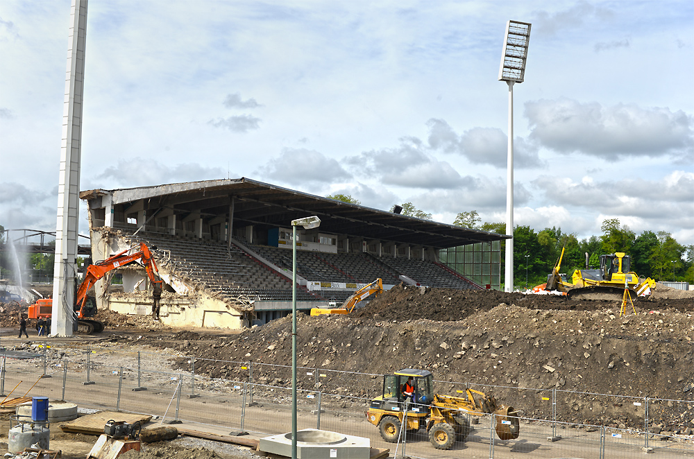 Abriss Georg-Melches-Stadion (3)