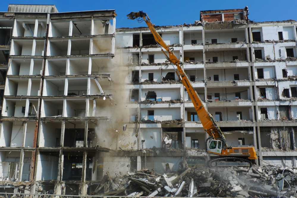 Abriss "Linde - Haus" in Dresden ...