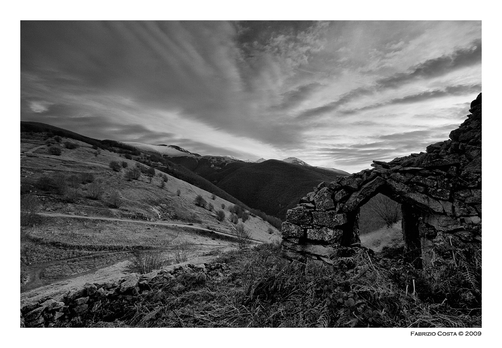 Abruzzo: costruzioni di pastori e natura