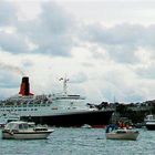 Abschied der QUEEN ELIZABETH 2 von Stavanger -2-