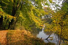 Abschied vom Goldenen Oktober I