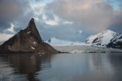 Abschied vom Hornsundet und Bautaen