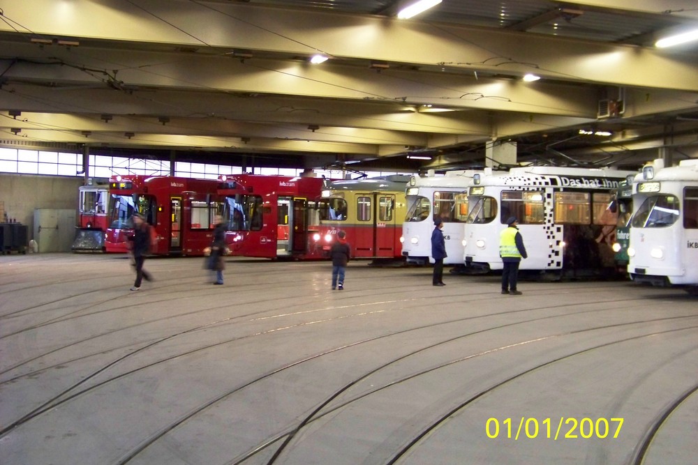 Abschied von Bielefelde Strassenbahn Wagen in Innsbruck am 08.02.2009