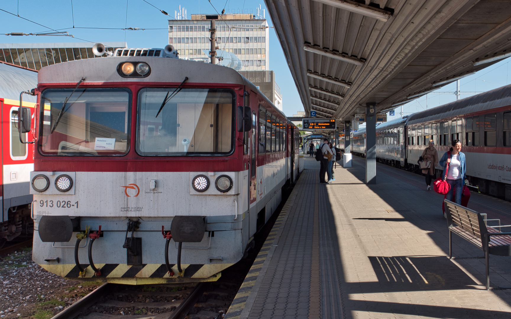 Abschiedsszene am Bahnsteig