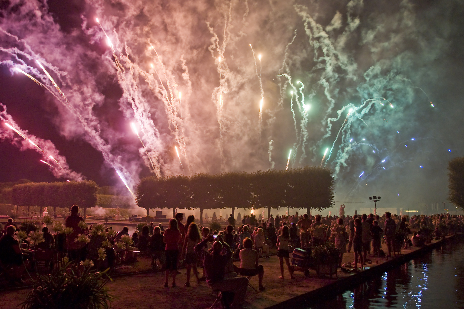 Abschlussfeuerwerk beim kleinen Fest im großen Garten