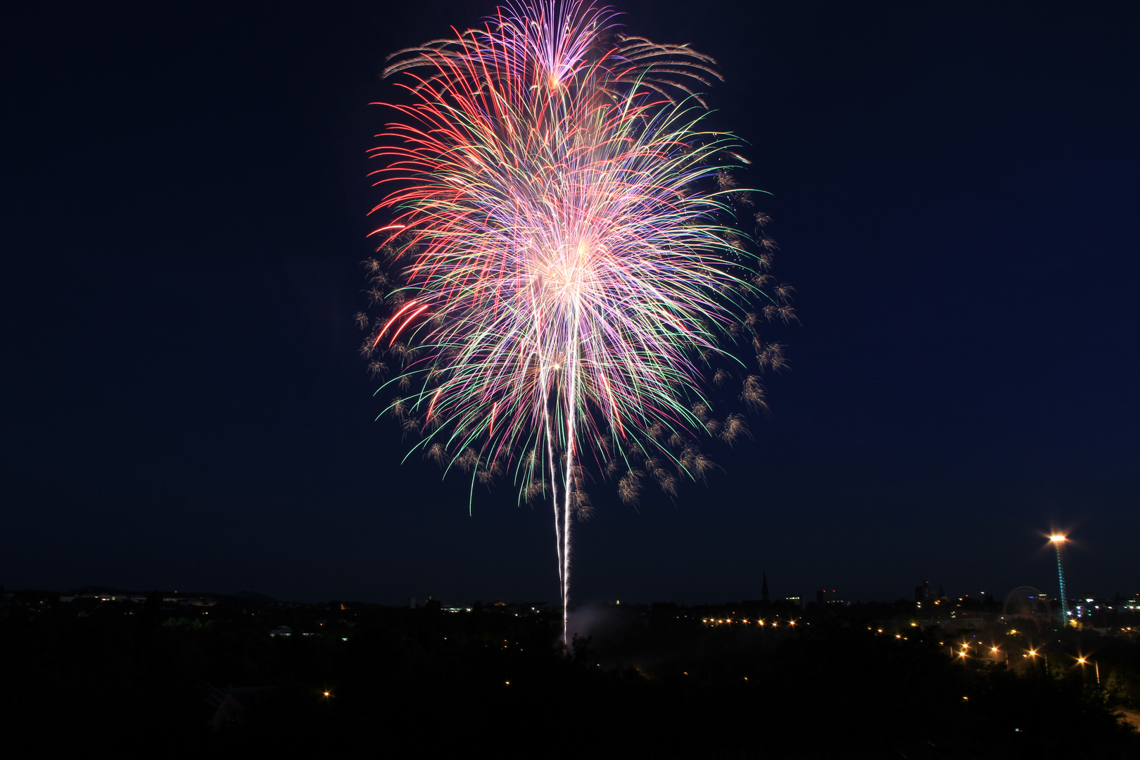 Abschlussfeuerwerk der Darmstädter Frühjahrsmess 2011