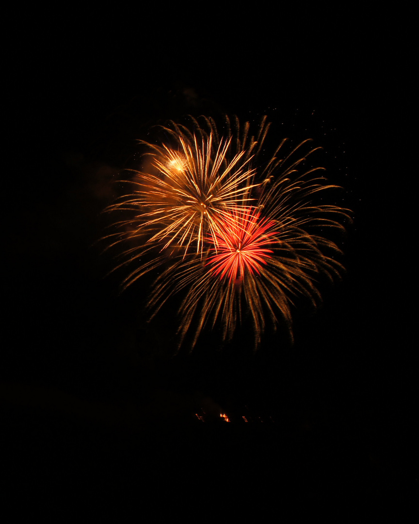 Abschlussfeuerwerk über der Mühlburg ! bei Drei(n)schlag 2011