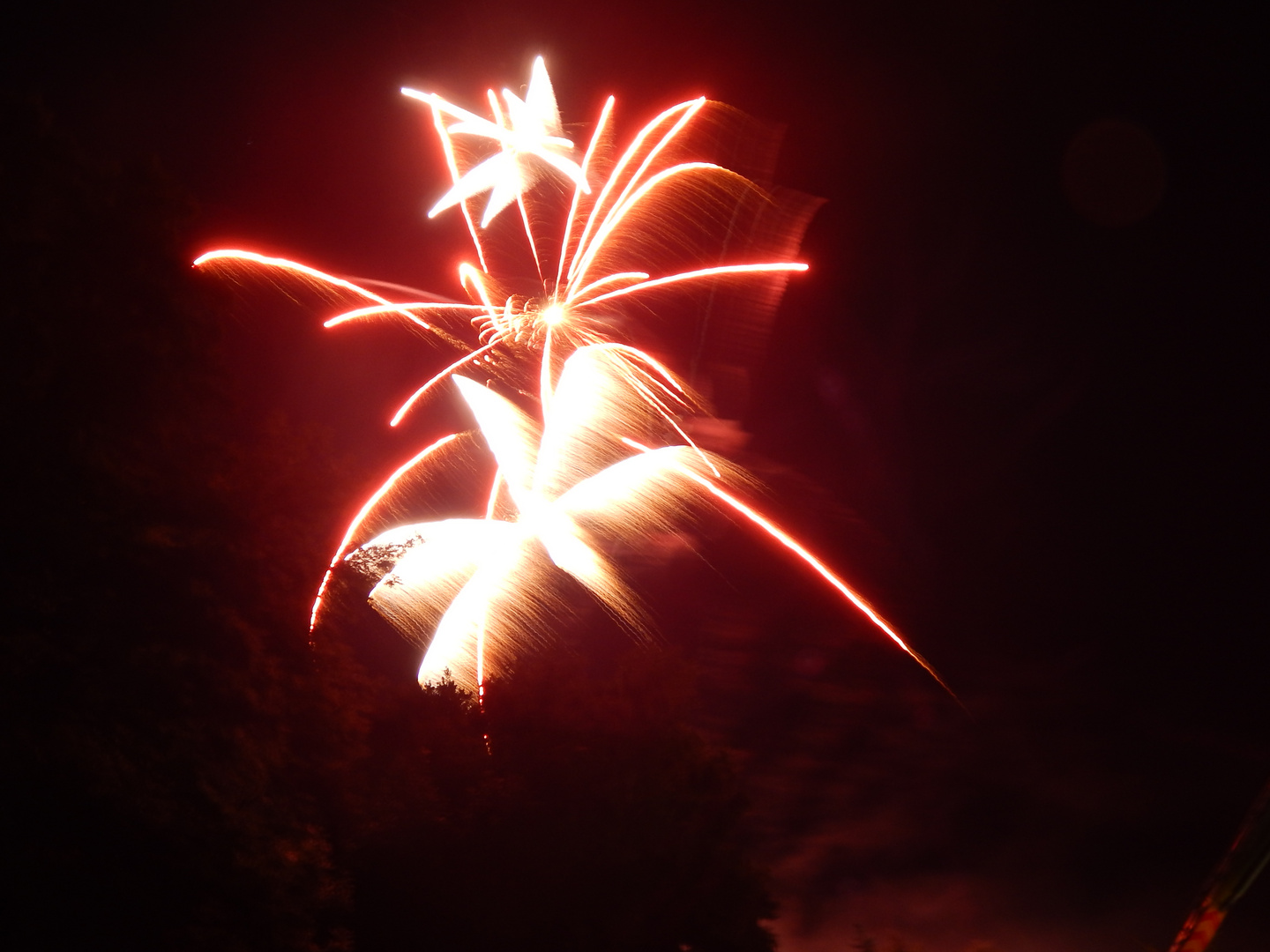 Abschlussfeuerwerk vom Schützenfest Lübbenau 2013