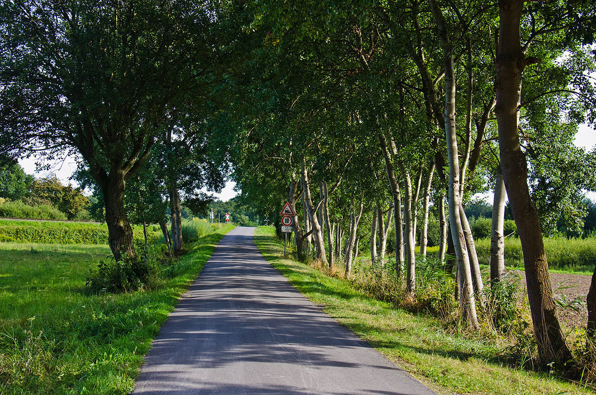 -abseits-der-Hauotstrasse