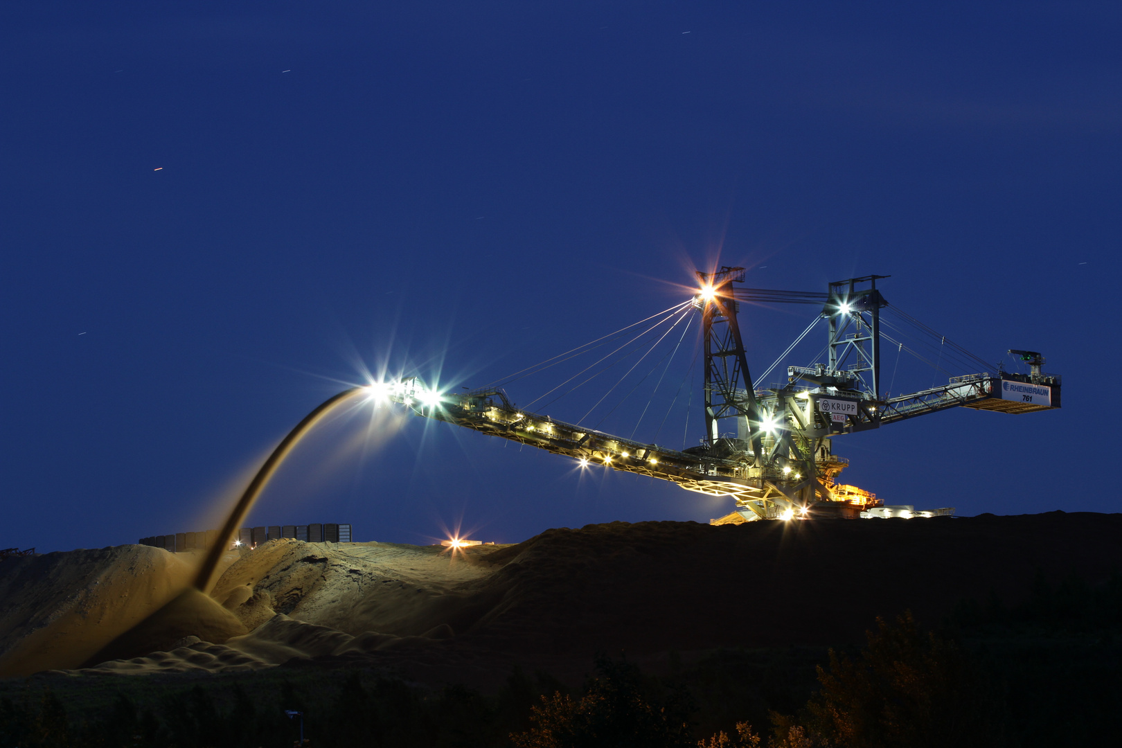 Absetzer bei Bettenhoven in der Nacht