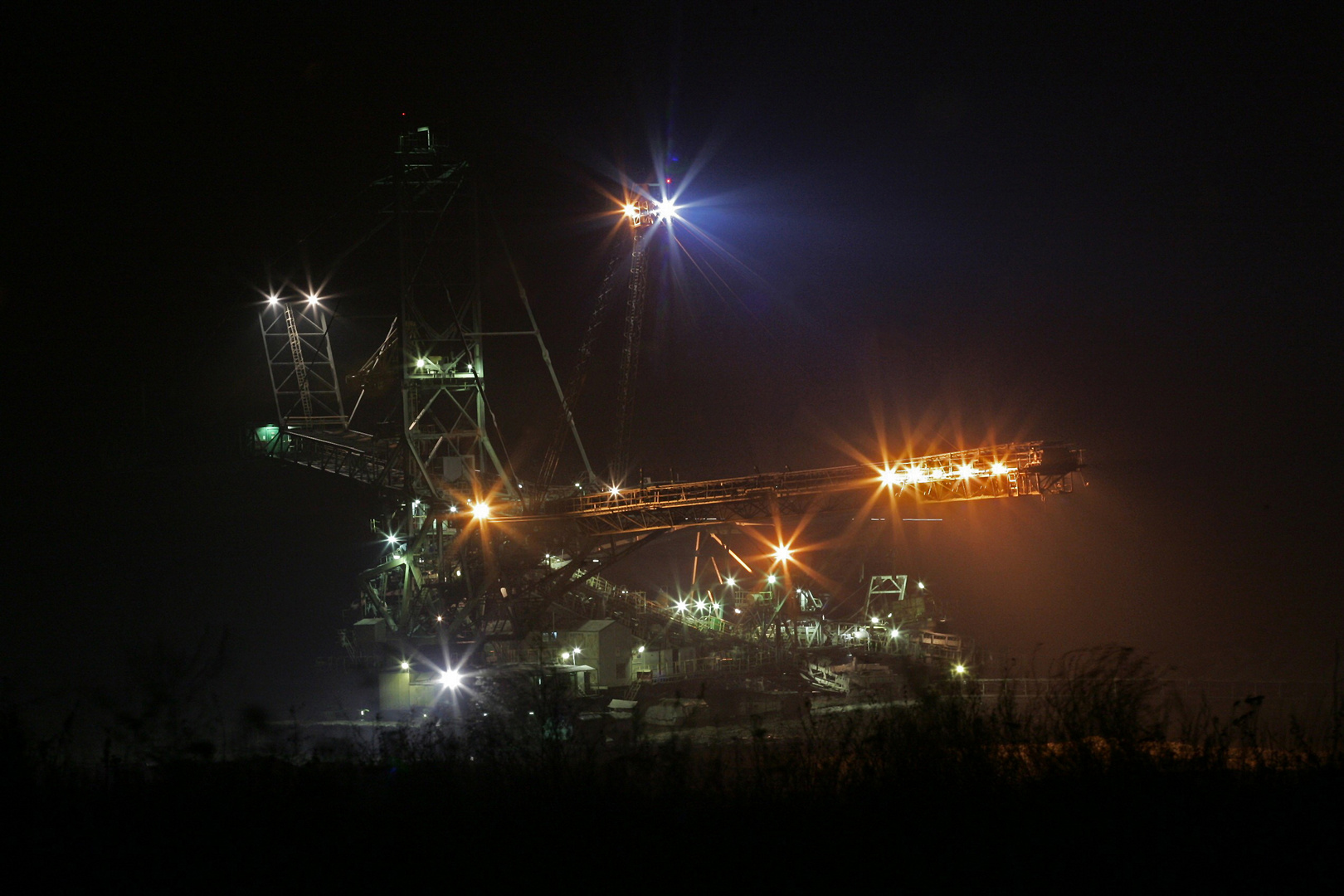 Absetzer   in der Nacht,  Kleczew, Polen