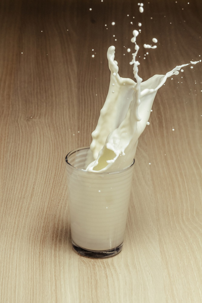 Absichtlich verschüttete Milch