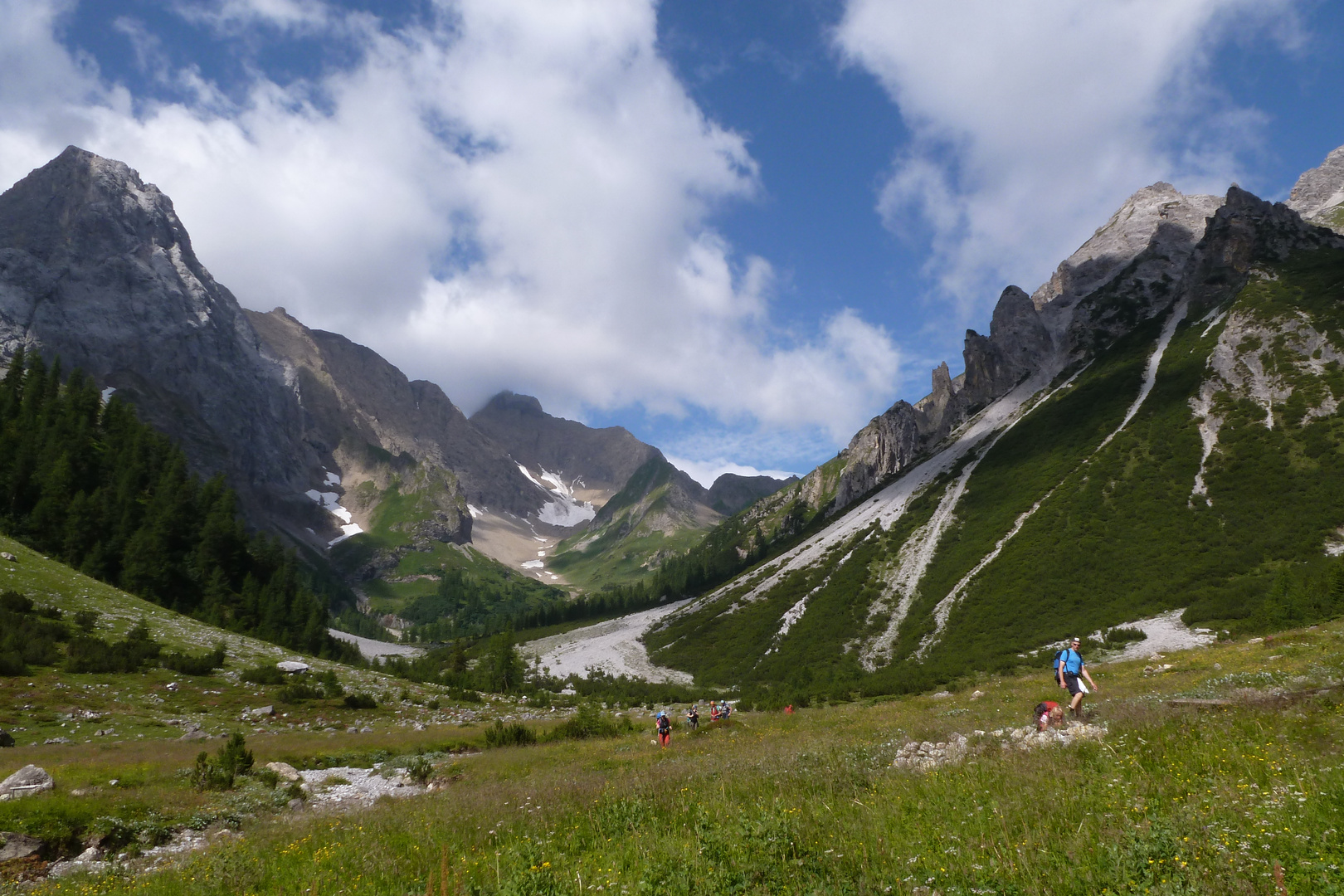 Abstieg aus 2599 m Höhe durch das Lochbachtal