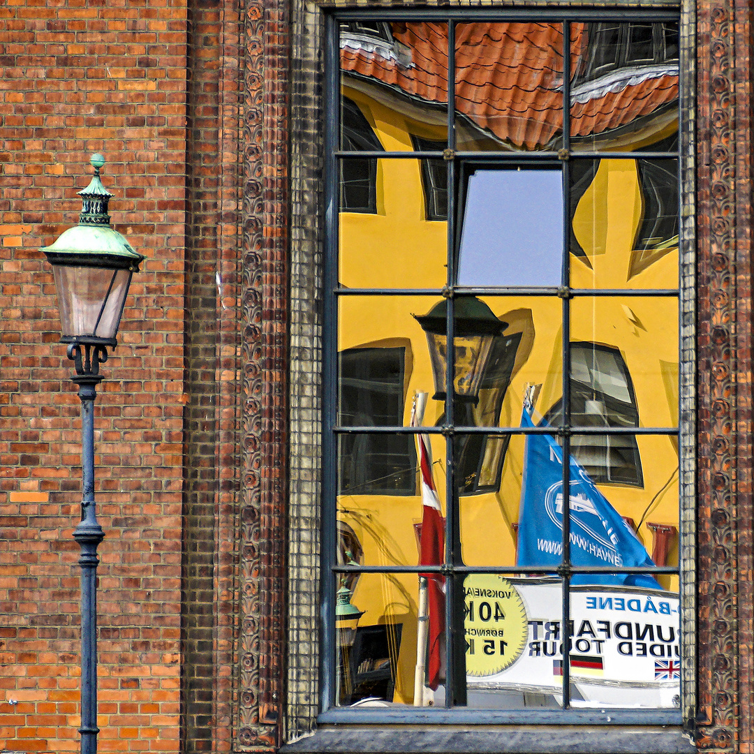 Abstrakte Fenster-Spiegelung