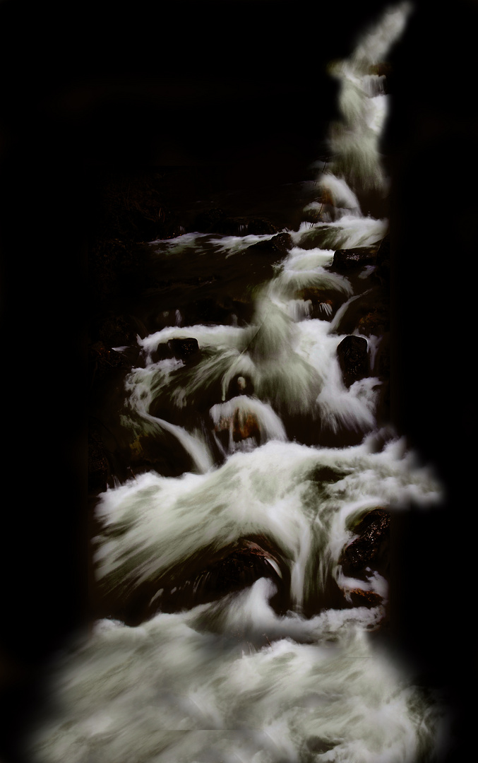 Abstrakte Fotografie,eines Waserfalles mit ND Filter Langzeitbelichtung