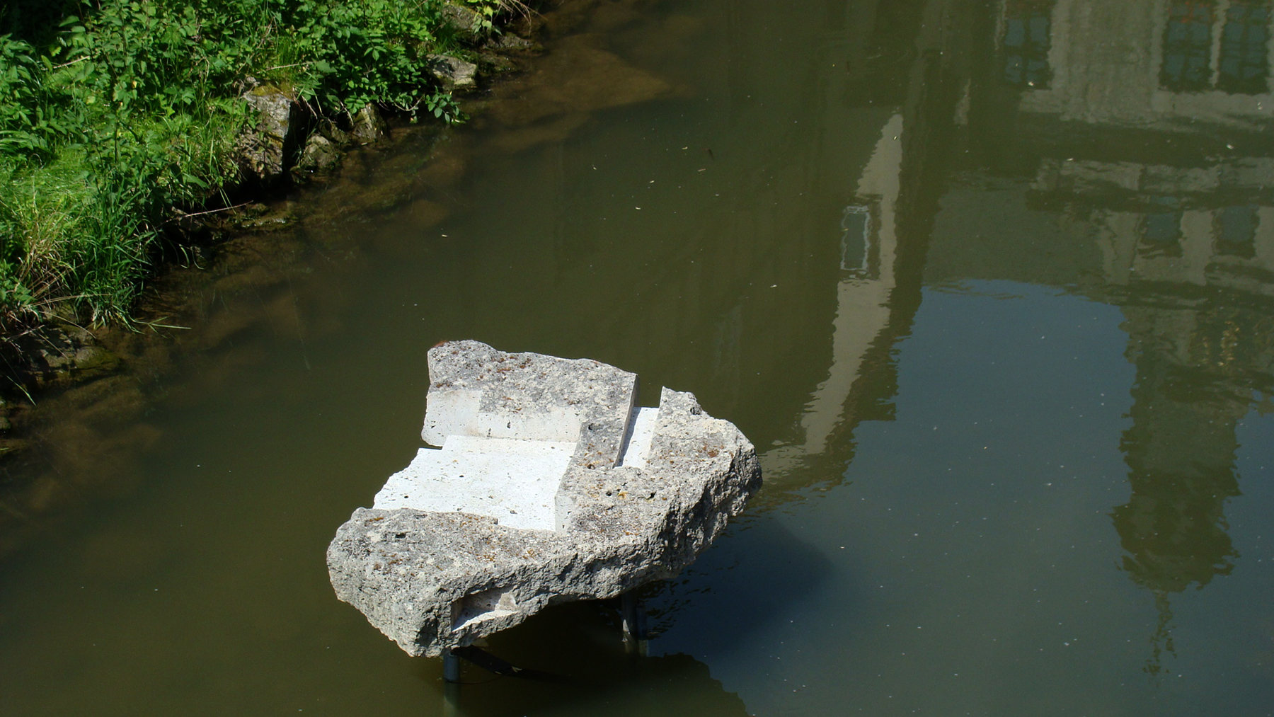 Abstrakte-Kunst-im Wasser