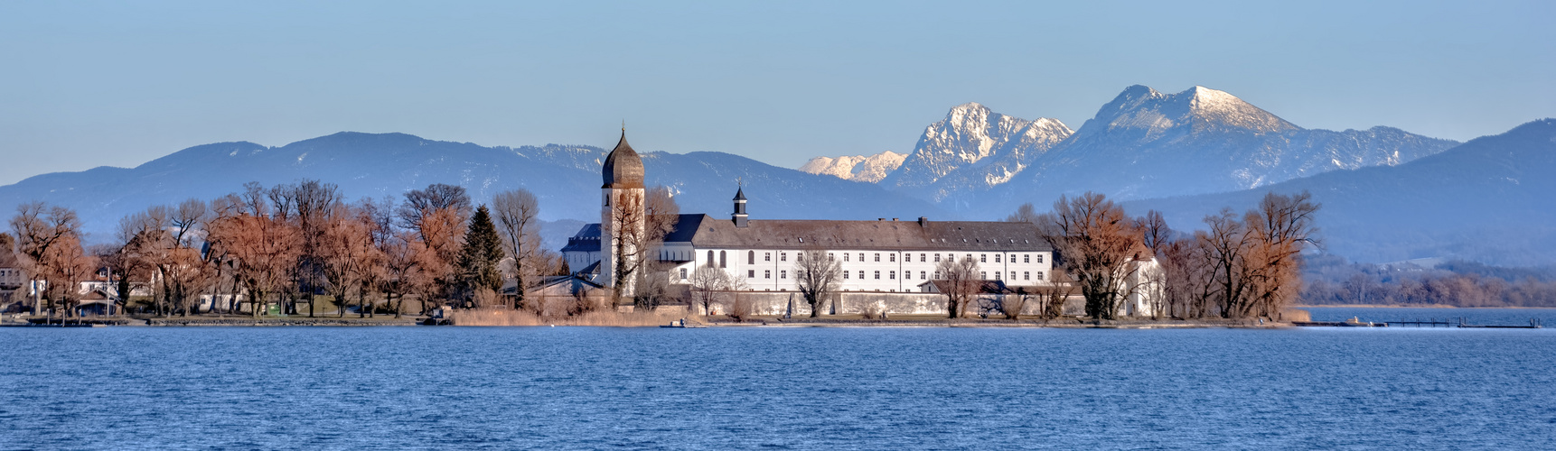 Abtei Frauenwörth im Chiemsee (Frauen Insel)