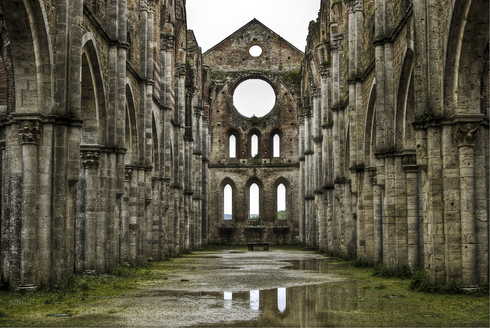 Abtei San Galgano HDR